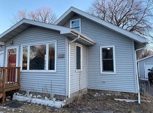 1809 4th Ave N, Grand Forks, ND 58203