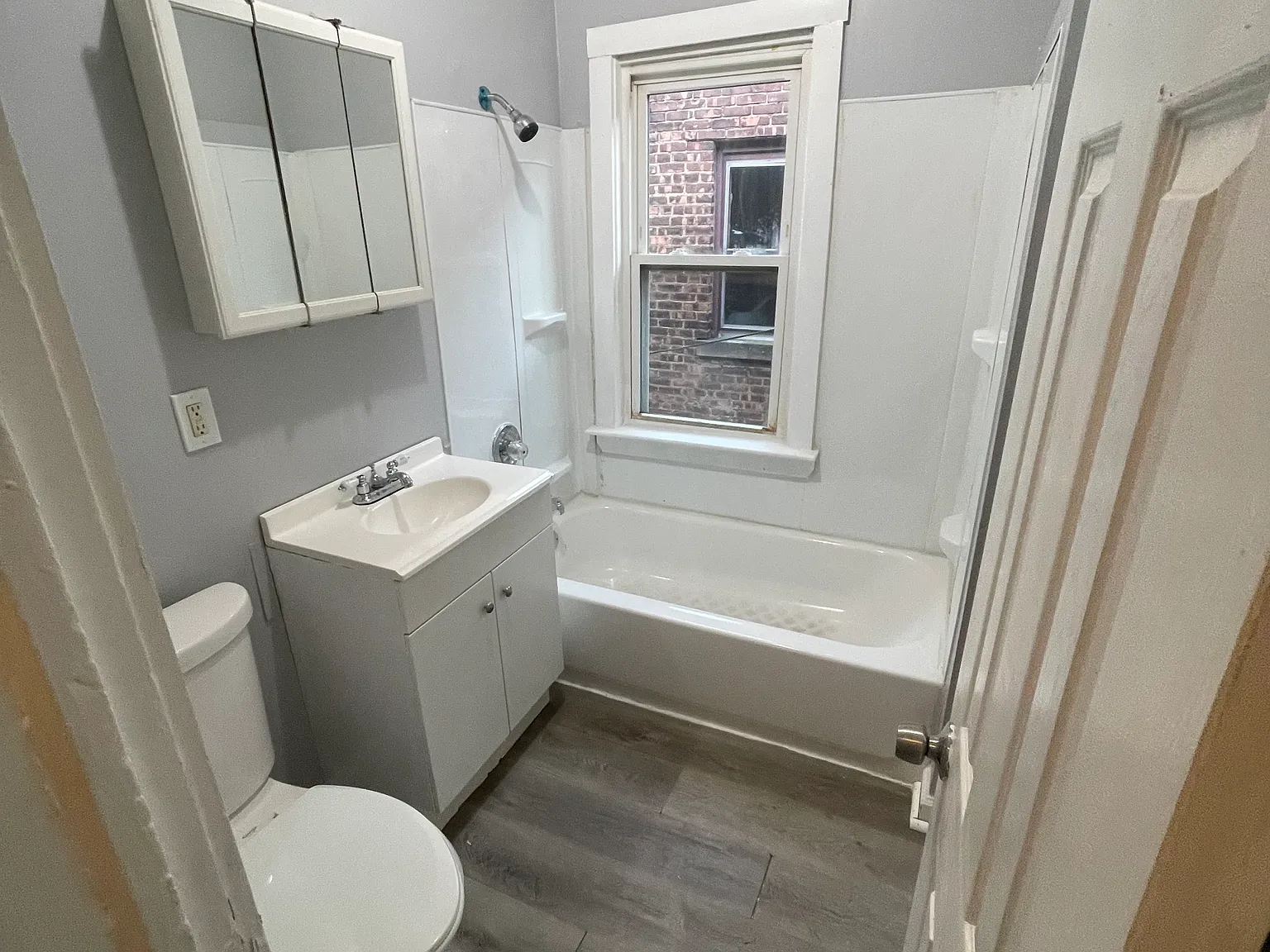 2 bed, 1078 sqft, $995 — Photo 2