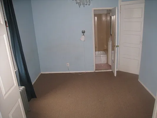Rented by Alexiou Realty | media 1