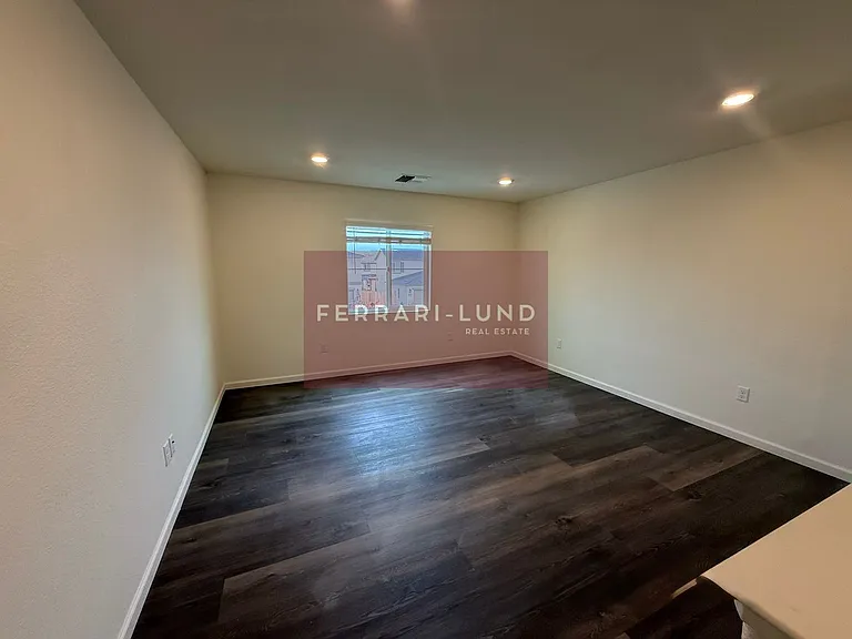 8948 Wolf River Dr — Photo 15