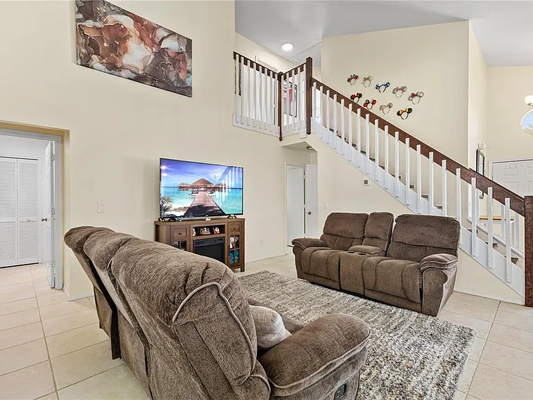 2629 Chatham Cir — Photo 12