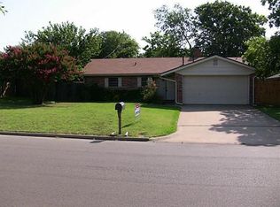 1006 Lena St, Cleburne, TX 76033