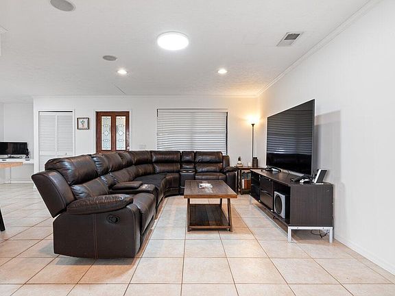5th image of 2181 SW Kail Street