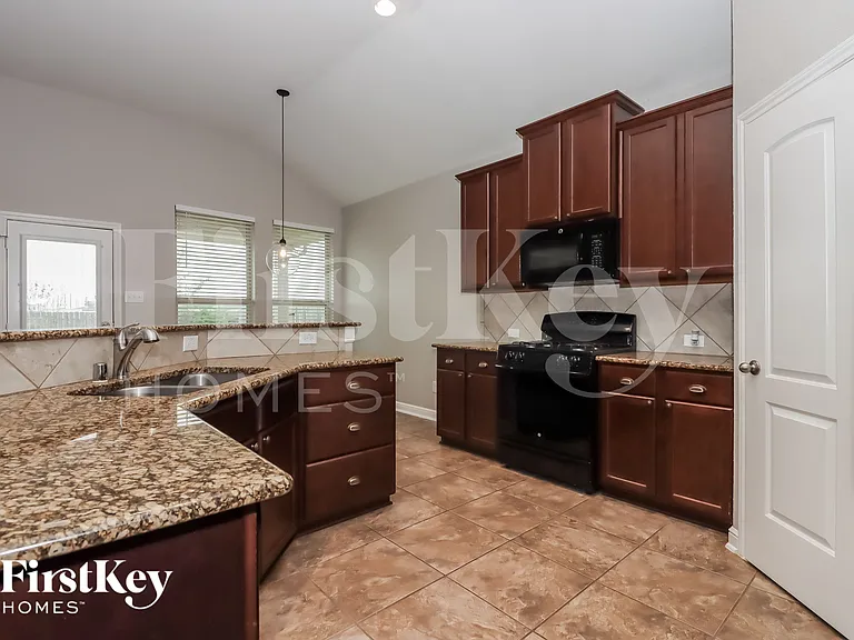 15007 Appian Oak St — Photo 6