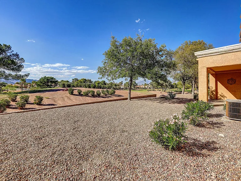 2501 Showcase Dr — Photo 32