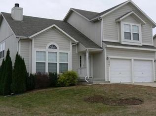 21822 S Lincoln Ter, Spring Hill, KS 66083