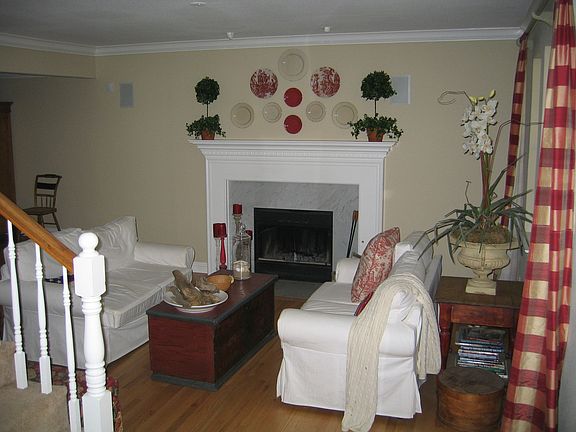 2nd image of 621 Tanbark Oak Ct