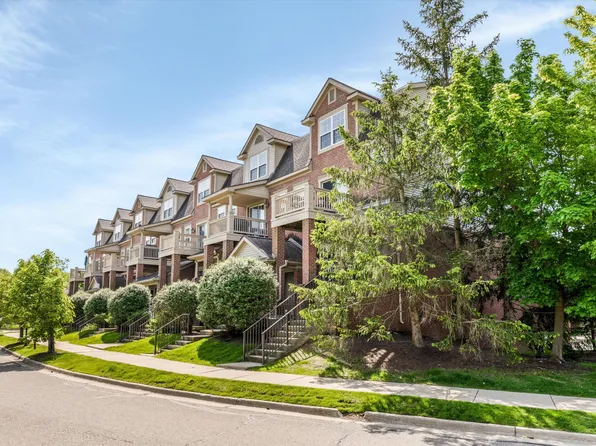 2992 Barclay Way, Ann Arbor, MI 48105