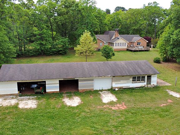 3rd image of 898 Mount Carmel Rd