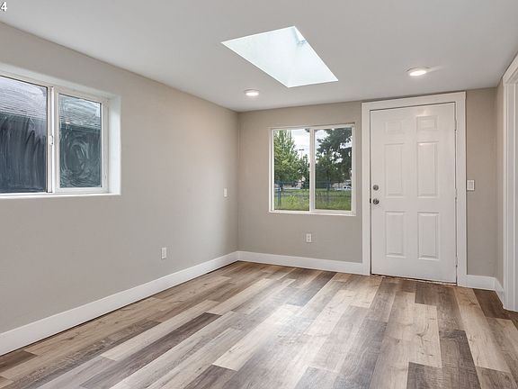 4th image of 3407 NE 79th Ave