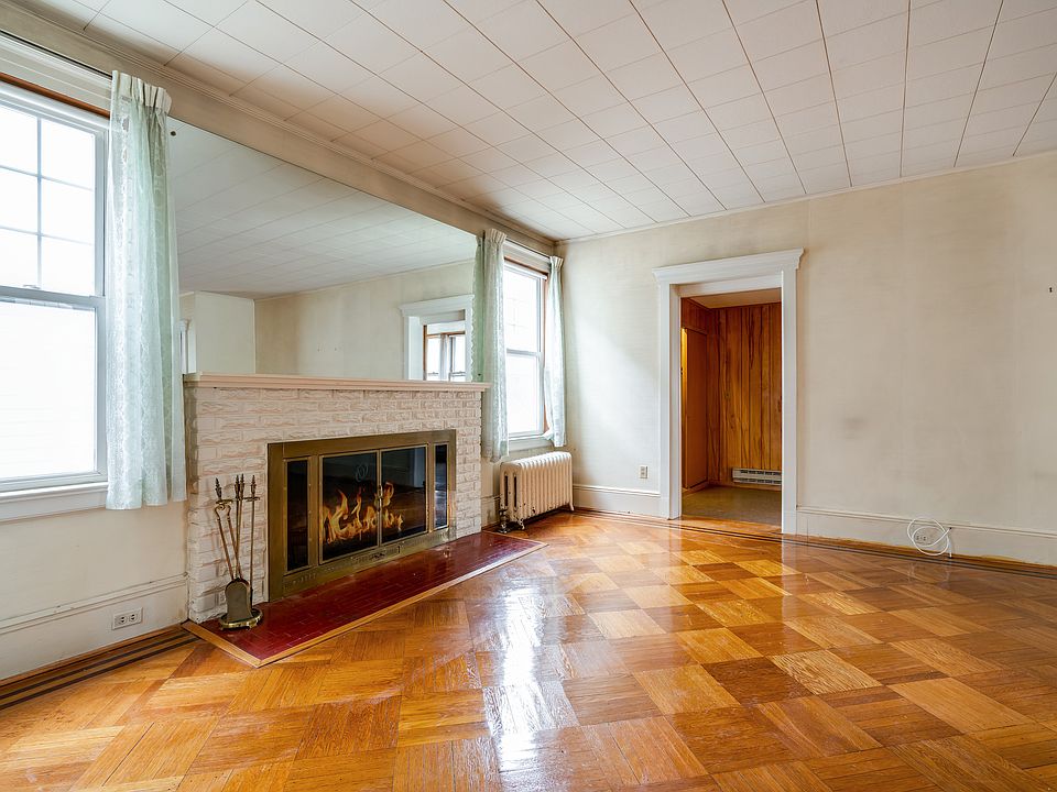 living room to sunroom