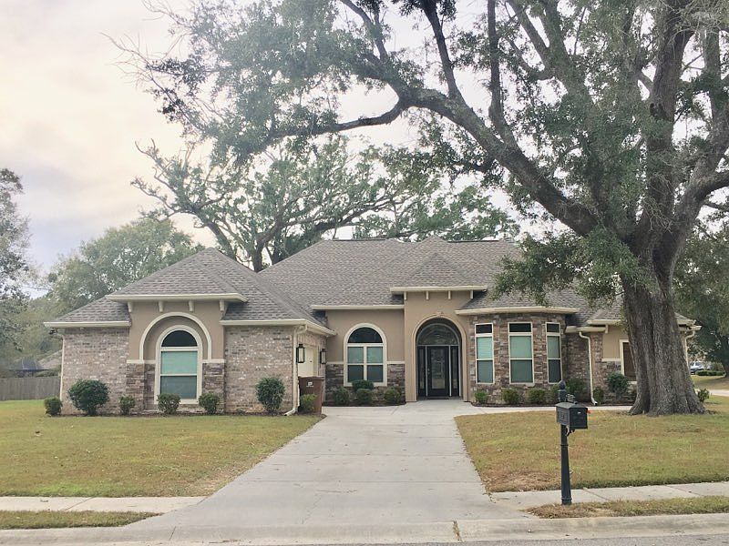 1st image of 11929 Ol Oaks Dr