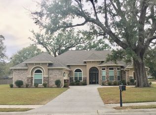 11929 Ol Oaks Dr, Gulfport, MS 39503