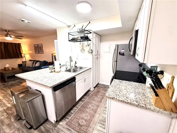 2413 Leon St APT 108, Austin, TX 78705