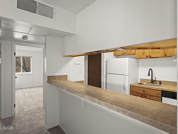 3rd image of 1000 Beck St Unit 250