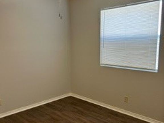 4th image of 5521 Lochmoor APT 1