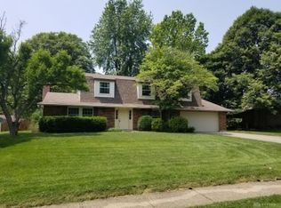 8905 Deep Forest Ln, Dayton, OH 45458
