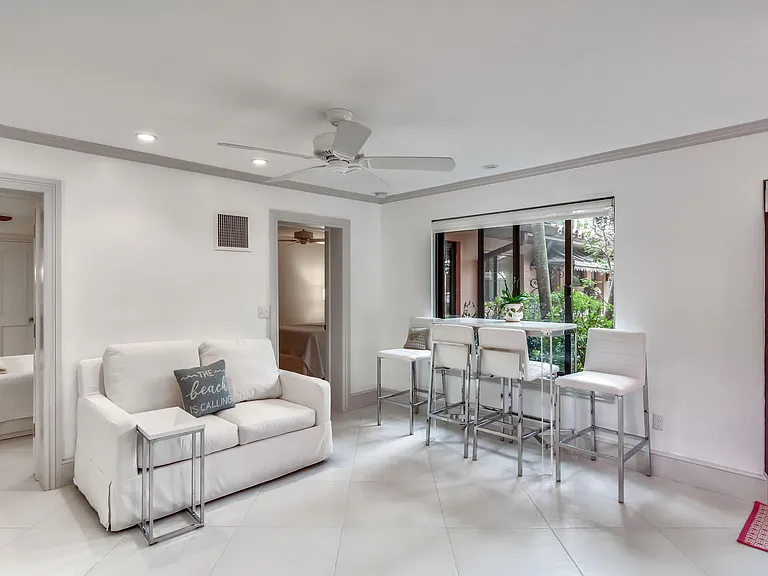 226 Chilean Ave #4 — Photo 7