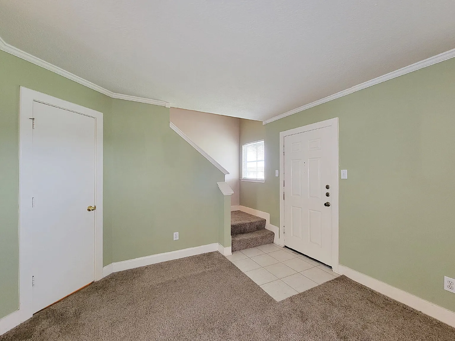 3 bed, 2.5 bath, 1712 sqft, $1,650 — Photo 4