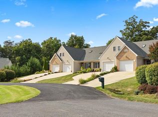 35 Hickory Nut Ln, Staunton, VA 24401