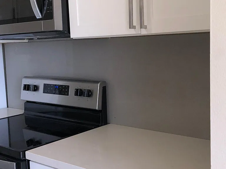 100 S Doheny Dr #523 — Photo 54