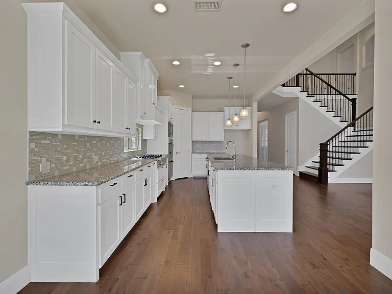 2600 Fairhill Ln — Photo 17