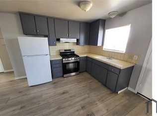 1214 E Clinton Ave APT 202, Fresno, CA 93704