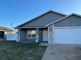 1605 SW 72nd Ter, Topeka, KS 66619