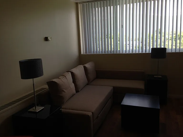 Irving Heights Apartments — Photo 32