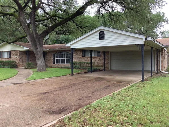 4700 Scottwood Dr, Waco, TX 76708