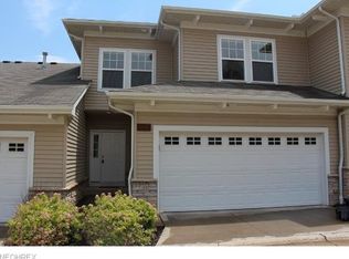 5845 Stonegate Cir, Seven Hills, OH 44131