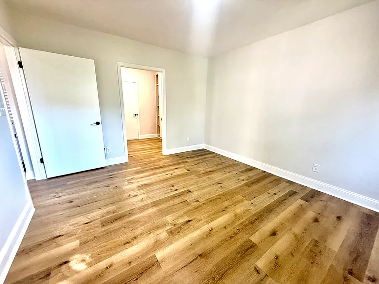 200 Paterson Ave #A1 — Photo 3