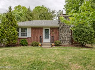 107 Holley Rd, Lyndon, KY 40222