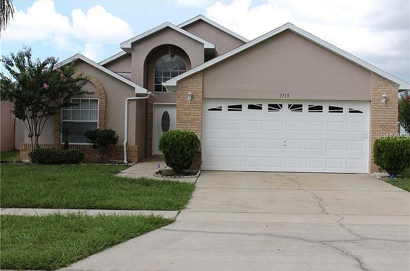 1st image of 1713 Boxeney Dr #4