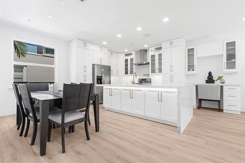 1st image of 62 NW 3rd Ave #62