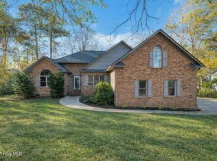 214 Ravenswood Rd, Hampstead, NC 28443