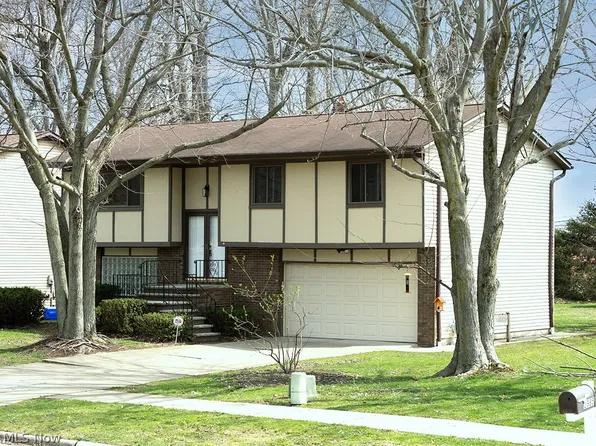 2977 Gale Rd, Willoughby, OH 44094