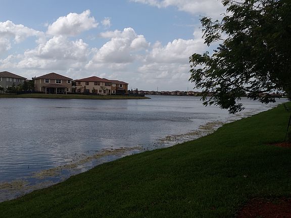 4th image of 8423 Lakeview Trl