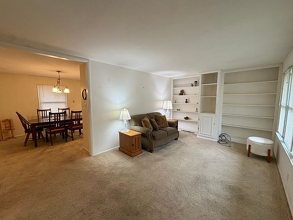 3rd image of 213 River Dr
