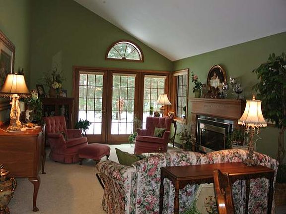 4th image of 9269 Park Place Ln