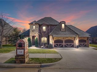 556 Celtic Ct, Edmond, OK 73025