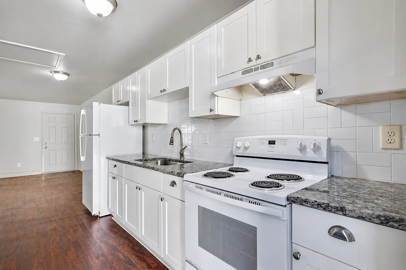 Casa Bella Apartments — Photo 1
