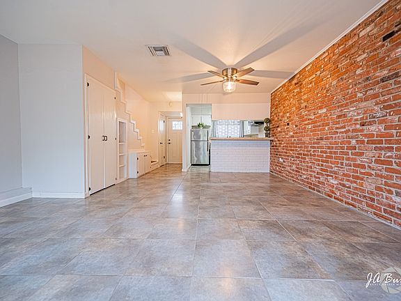 5th image of 3000 W Illinois Ave