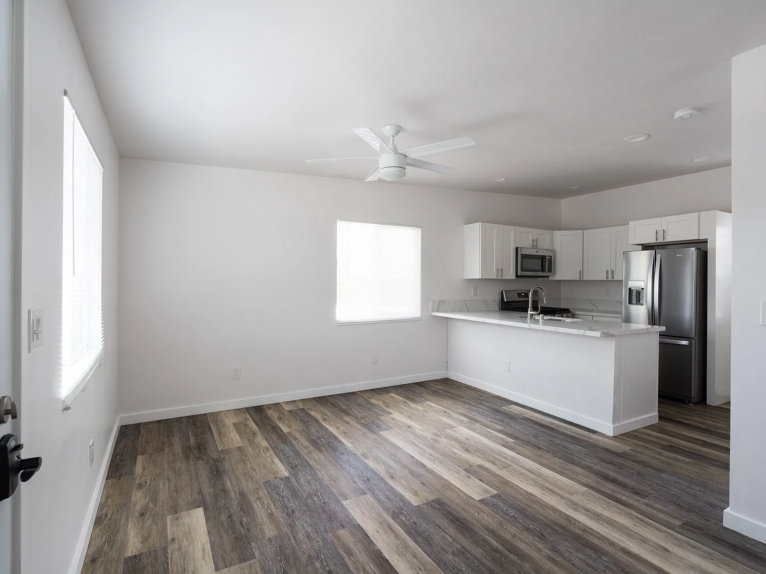 5290 Manhasset Drive - 1 — Photo 4