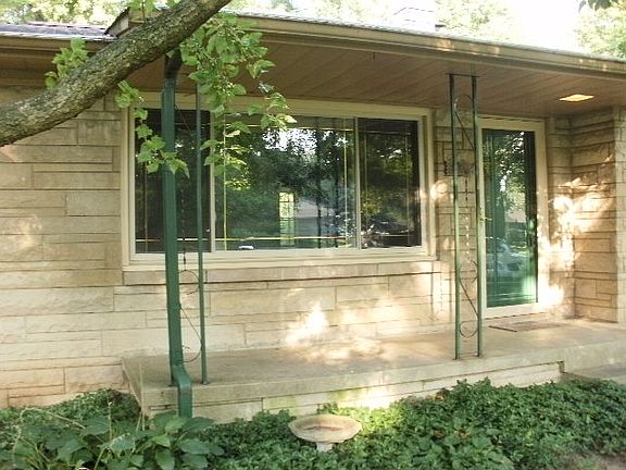 PEACEFUL COVERED FRONT PORCH