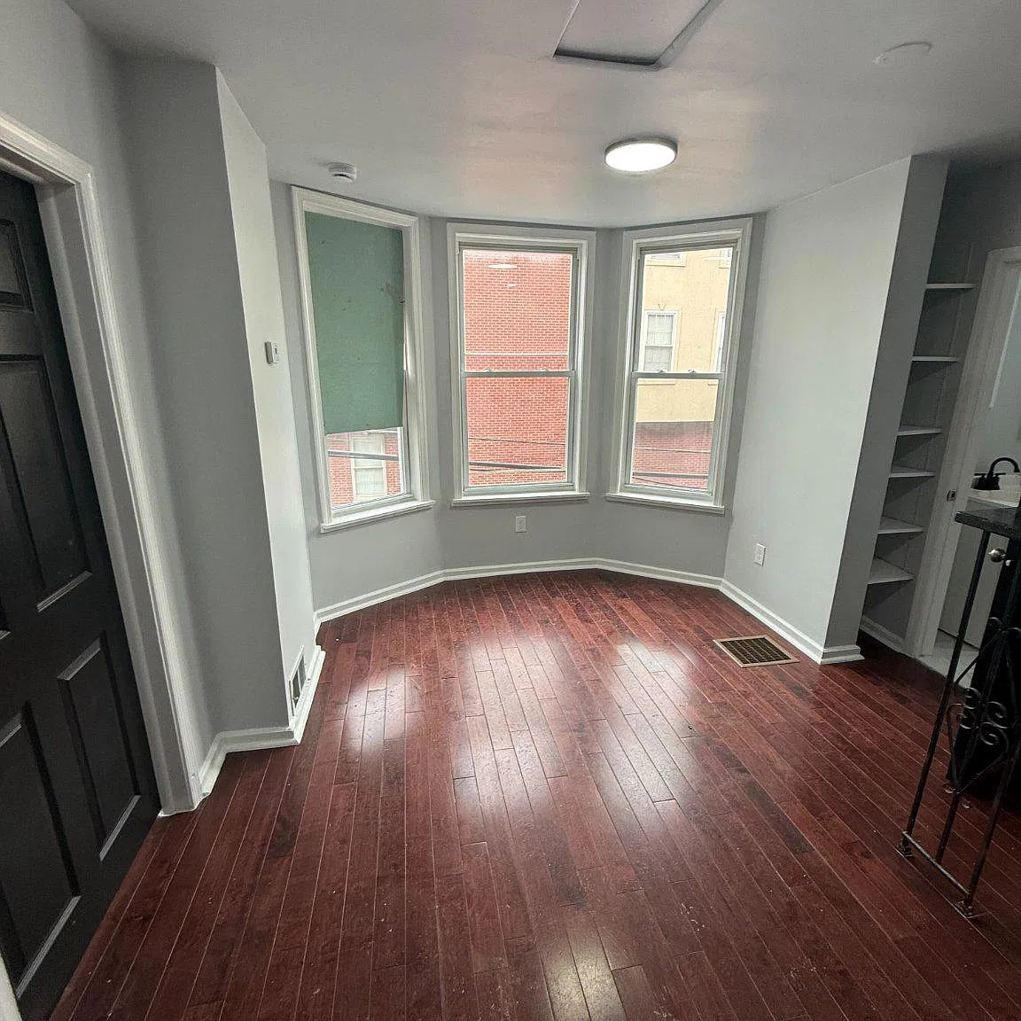 1 bed, 1.0 bath, 2970 sqft, $1,450 — Photo 1
