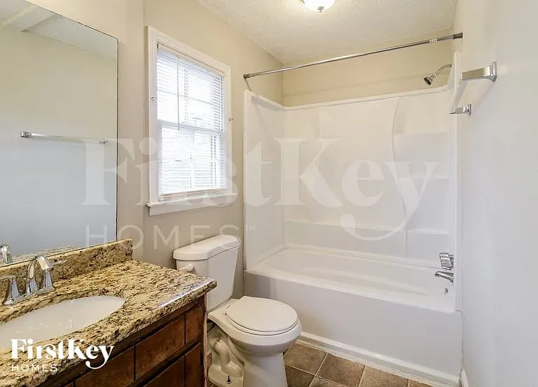 1739 Killian Hill Rd SW — Photo 8