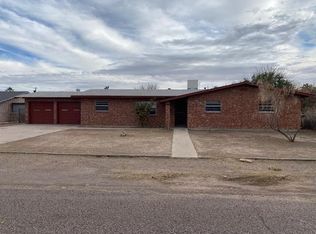 310 Clover Dr, Las Cruces, NM 88001