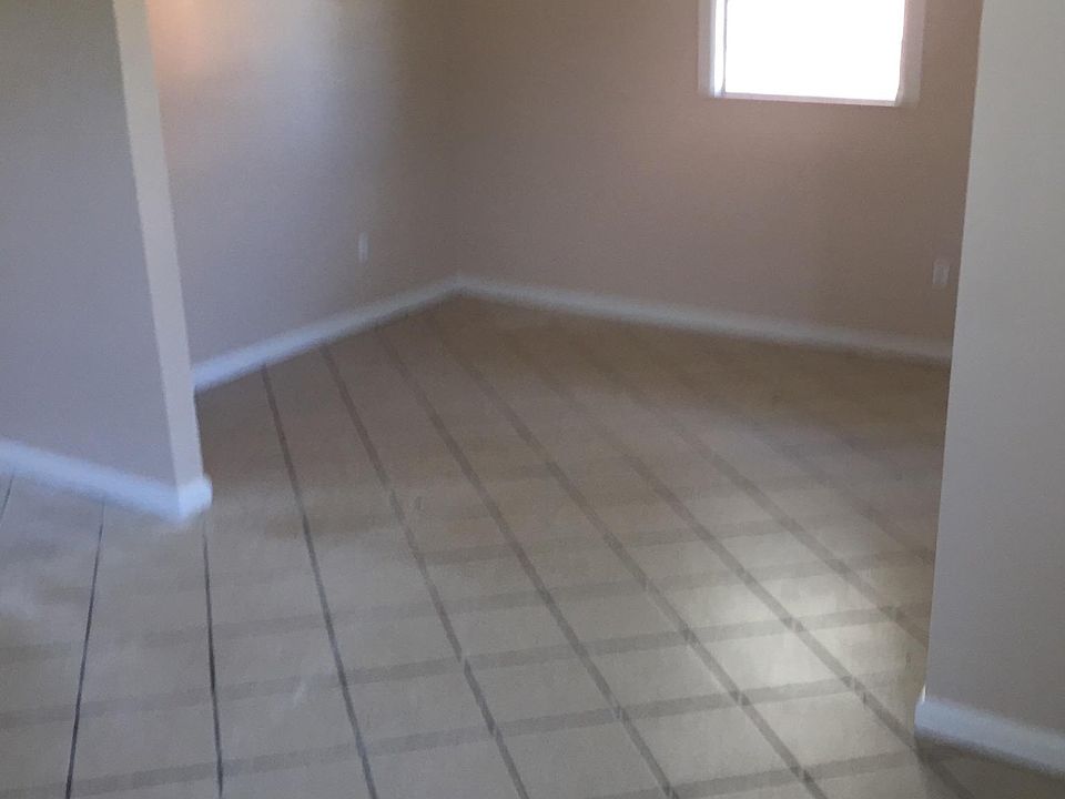 1st image of 2876 Glenbrook Dr