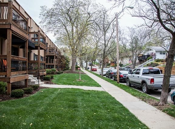 3rd image of 4533 Holly St APT 1